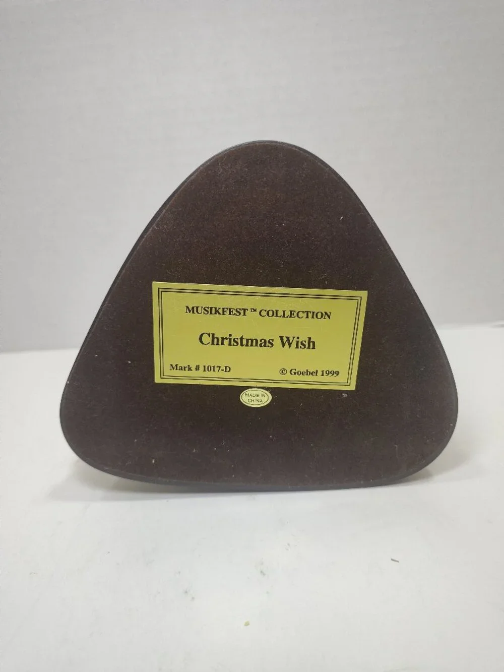 Goebel M.I. Hummel Christmas Wish HUM 2094 Musikfest Collection – 1999